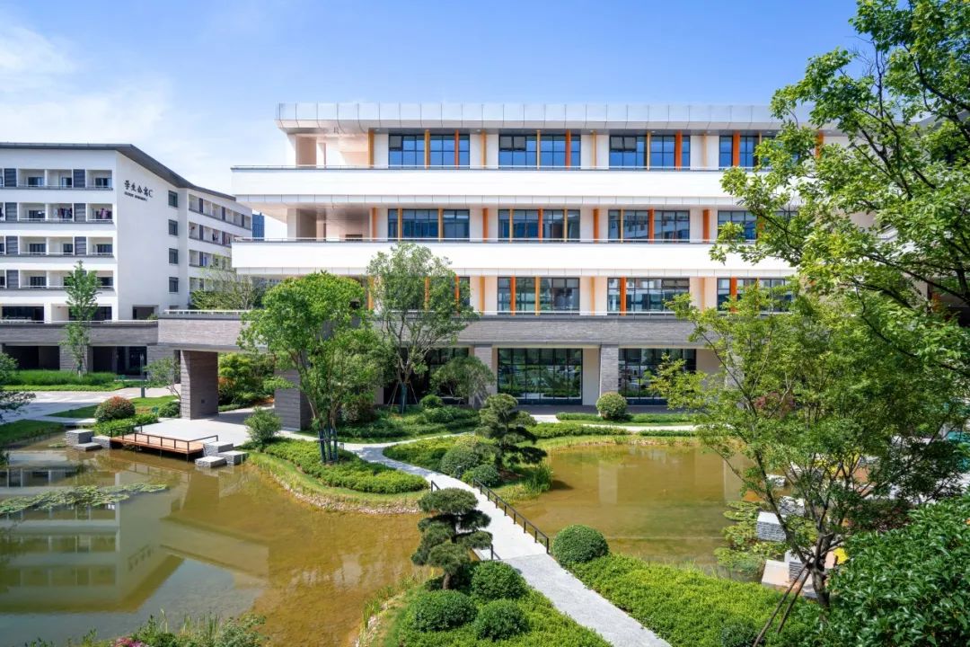 华东师范大学附属桐庐学校