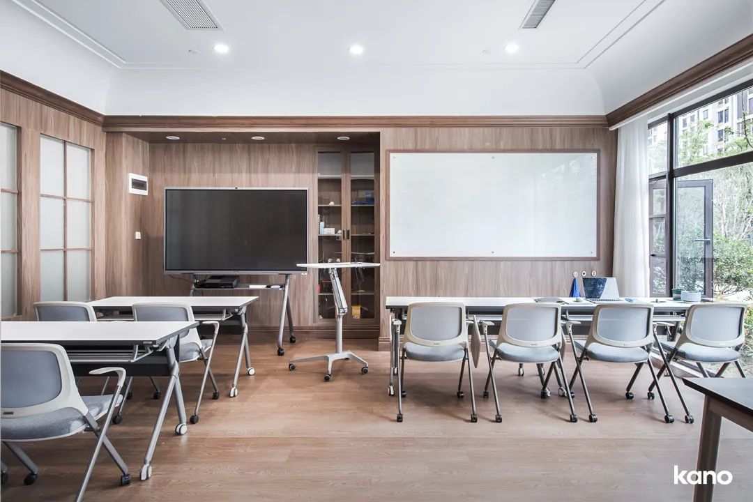 大学培训室家具配套方案