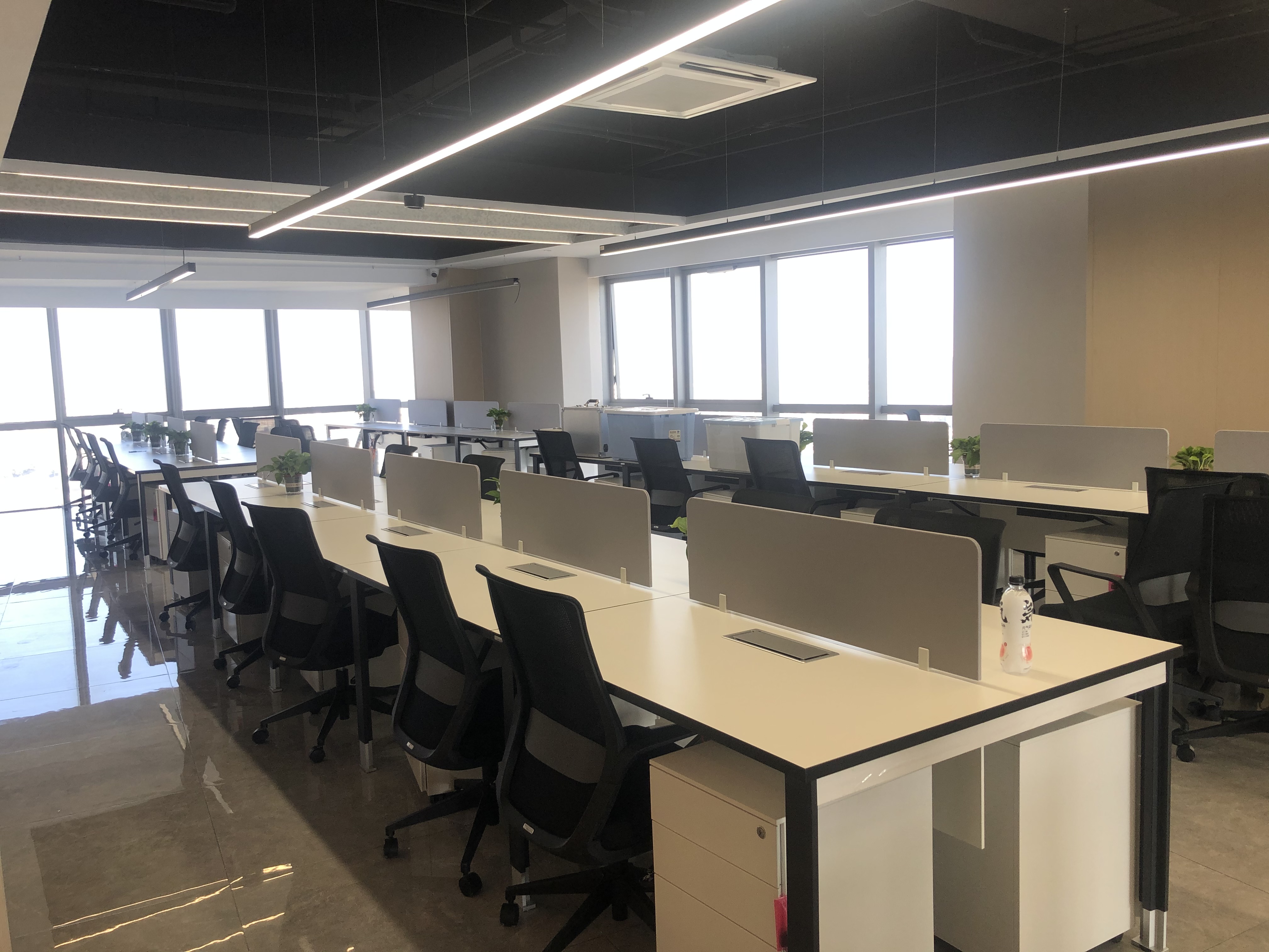 家具公司办公家具配套案例之员工区